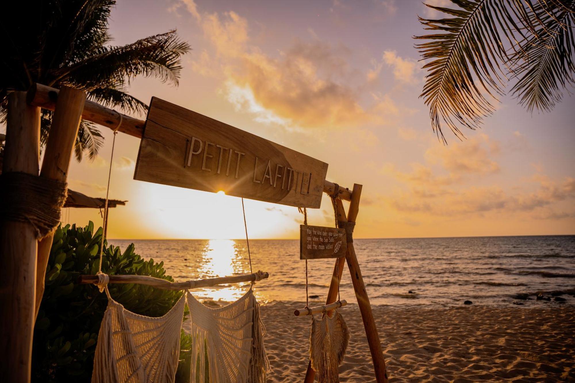 Petit Lafitte Beach Front Hotel & Bungalows Playa del Carmen Esterno foto